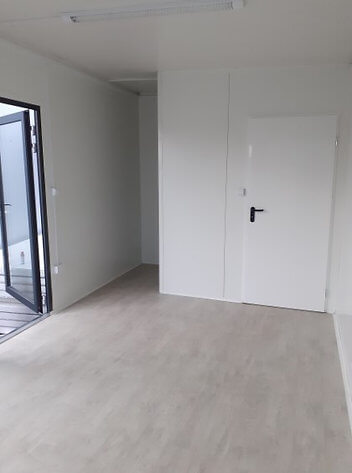 21 m² Bürocontainer mit Toilette und Kochnische – Bild 2