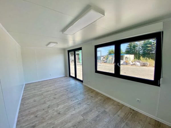 18 m² Büro aus umgebautem Seecontainer, RAL 7016 – Bild 6