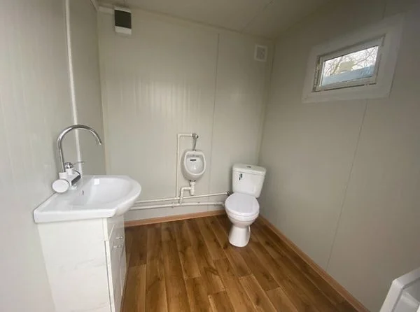 WC-Box mit doppelter Sanitärkabine – Bild 7